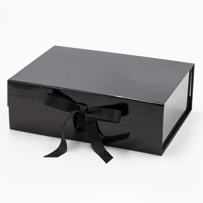 Vernice lucida dura dei contenitori di regalo dell'abbigliamento nero di 2mm con la maniglia della corda