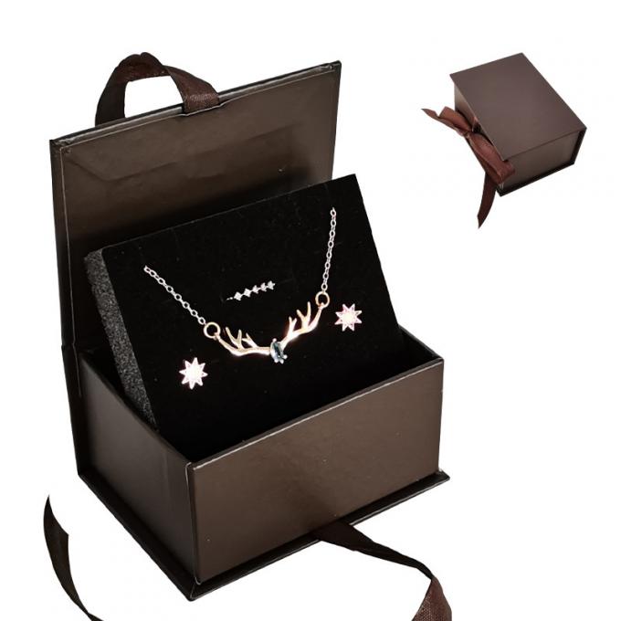 Contenitore di gioielli magnetico di carta della collana con la maniglia del Grosgrain 0