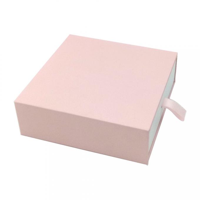 I contenitori di regalo duri di goffratura CMYK 4C hanno sfalsato la scatola magnetica rosa 1